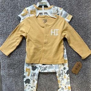 Chick Pea Baby Outfit size 6-9 months NWT